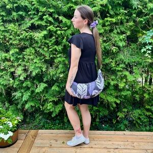 The Crosstown Crescent Bag by Tundhi - Colour: Violet Safari 💜